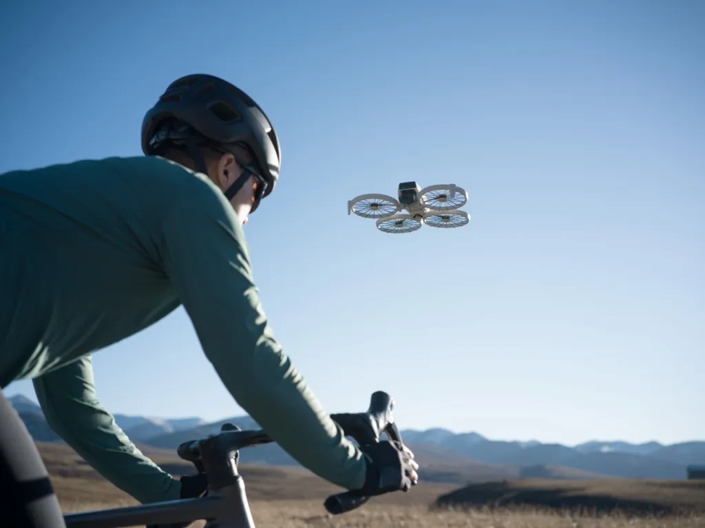 dji-flip-drone-keruvannya-apple-watch