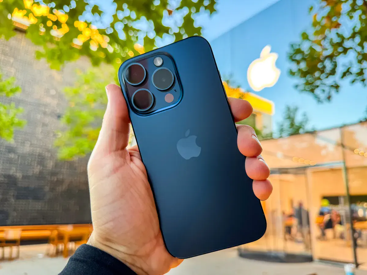 apple-iphone-15-pro-2