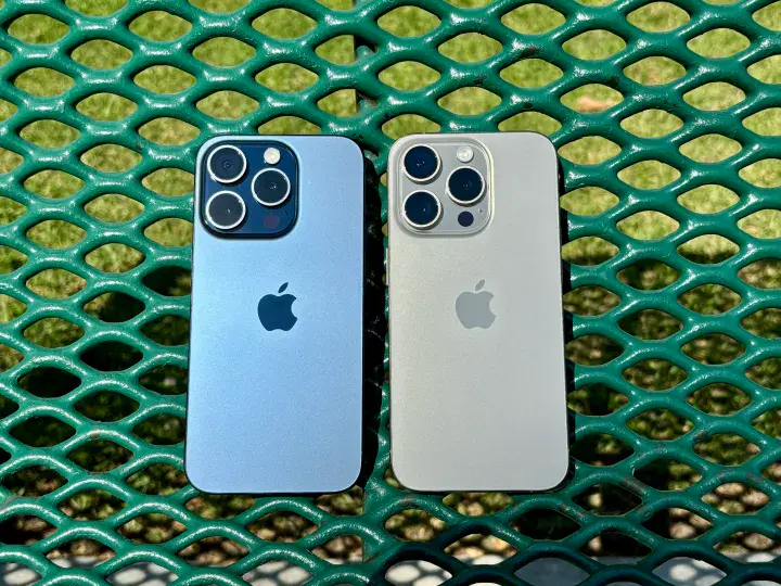 iphone-15-pro-blue-natural-titanium