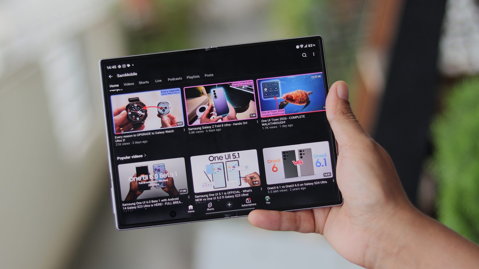 galaxy-fold8-display