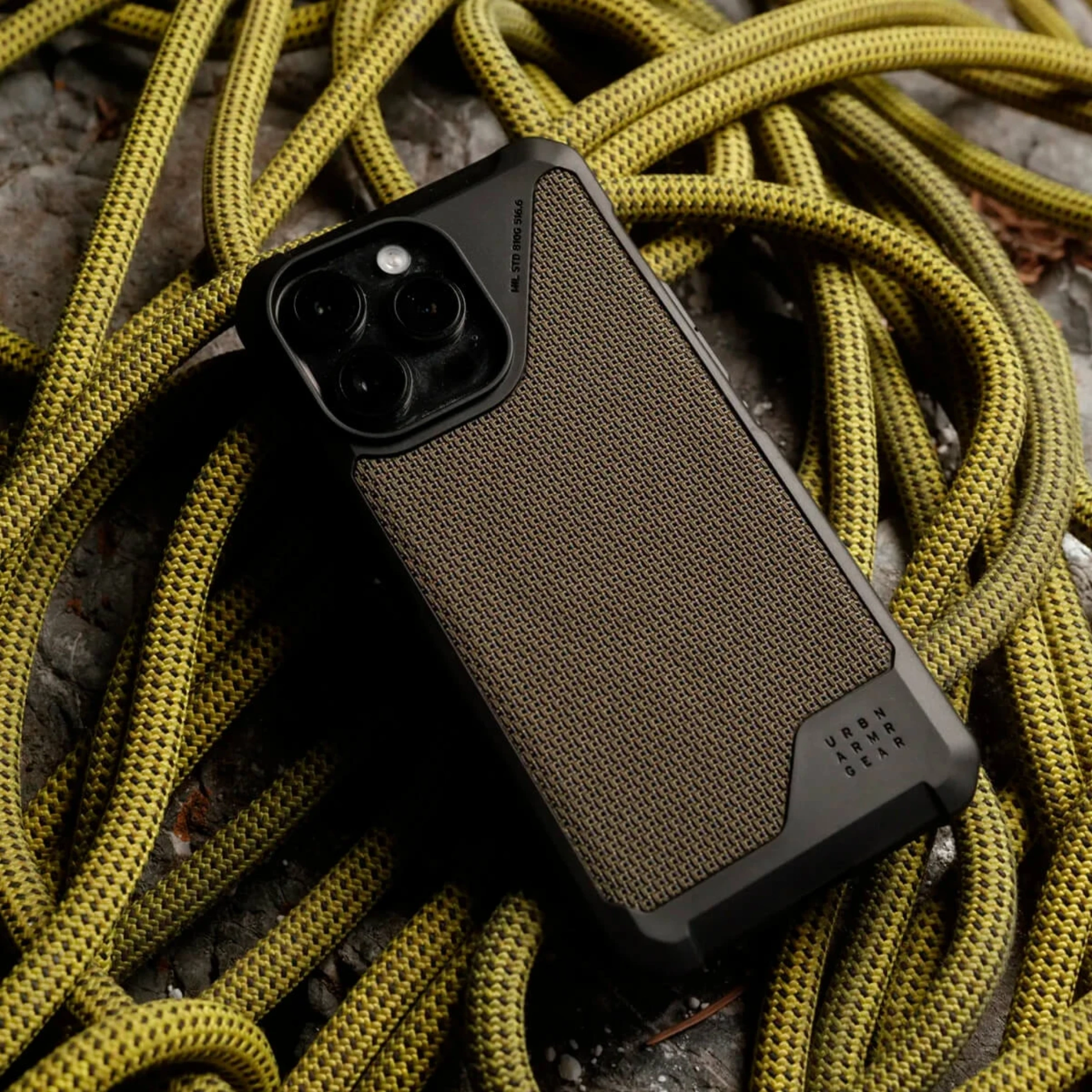 uag-metropolis-lt-case-iphone