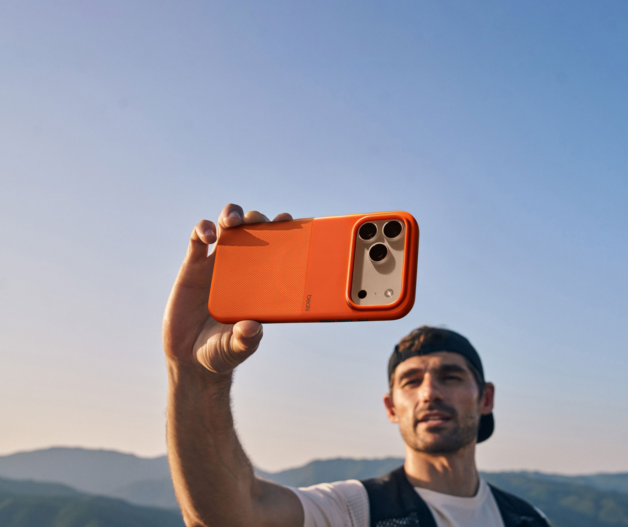 orange-beats-case-for-iphone-17-pro