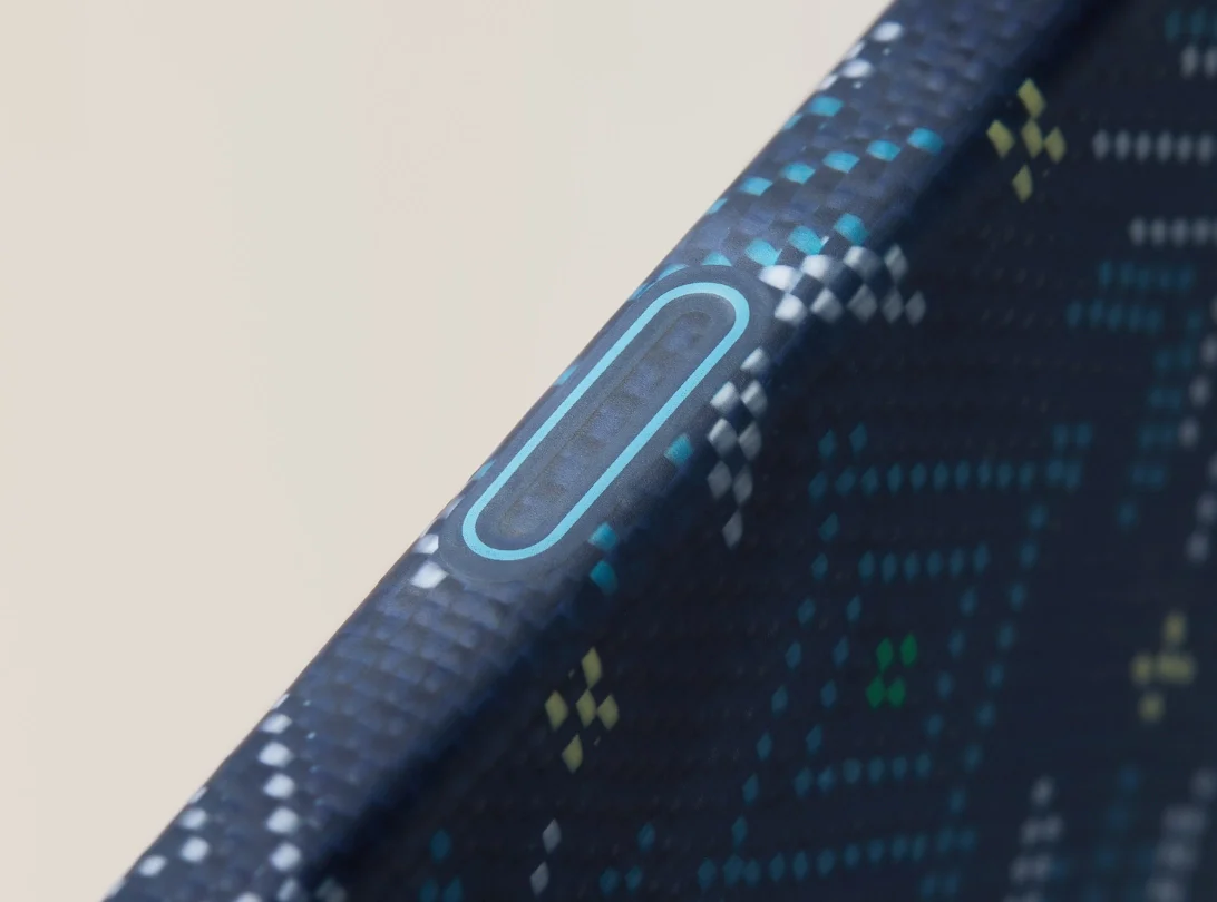 pitaka-case-for-iphone-17-pro-threads-of-winter