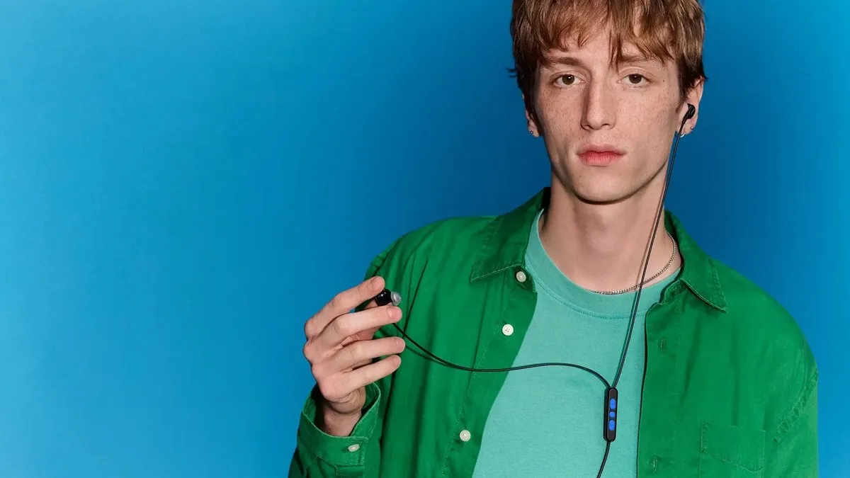 bose-noise-cancelling-wired-earbuds-1