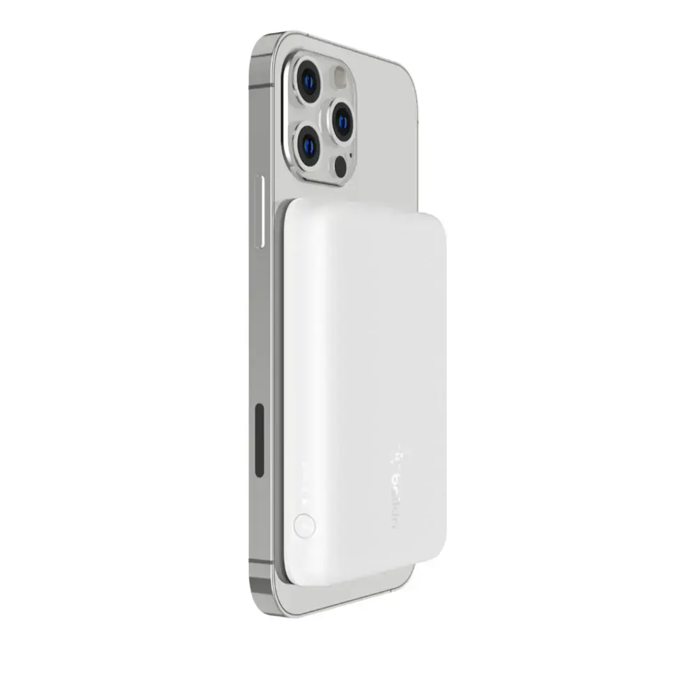 Портативний зарядний пристрій Belkin BOOST↑CHARGE™ MagSafe Magnetic Wireless Power Bank 2500mAh - White (BPD002btWH)
