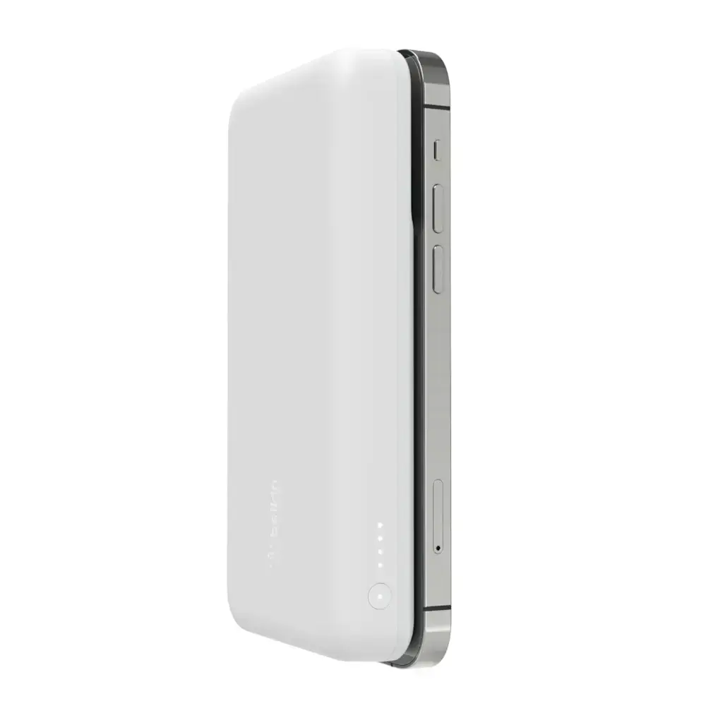 Портативний зарядний пристрій Belkin BOOST↑CHARGE™ MagSafe Magnetic Portable Wireless Charger 10,000mAh - White (BPD001btWH)