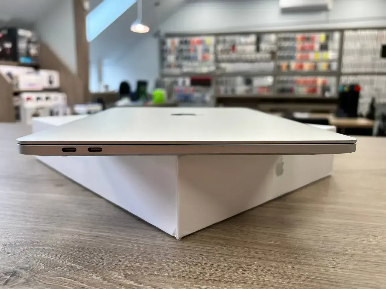USED MacBook Pro 13" Space Gray (MXK62) 2020