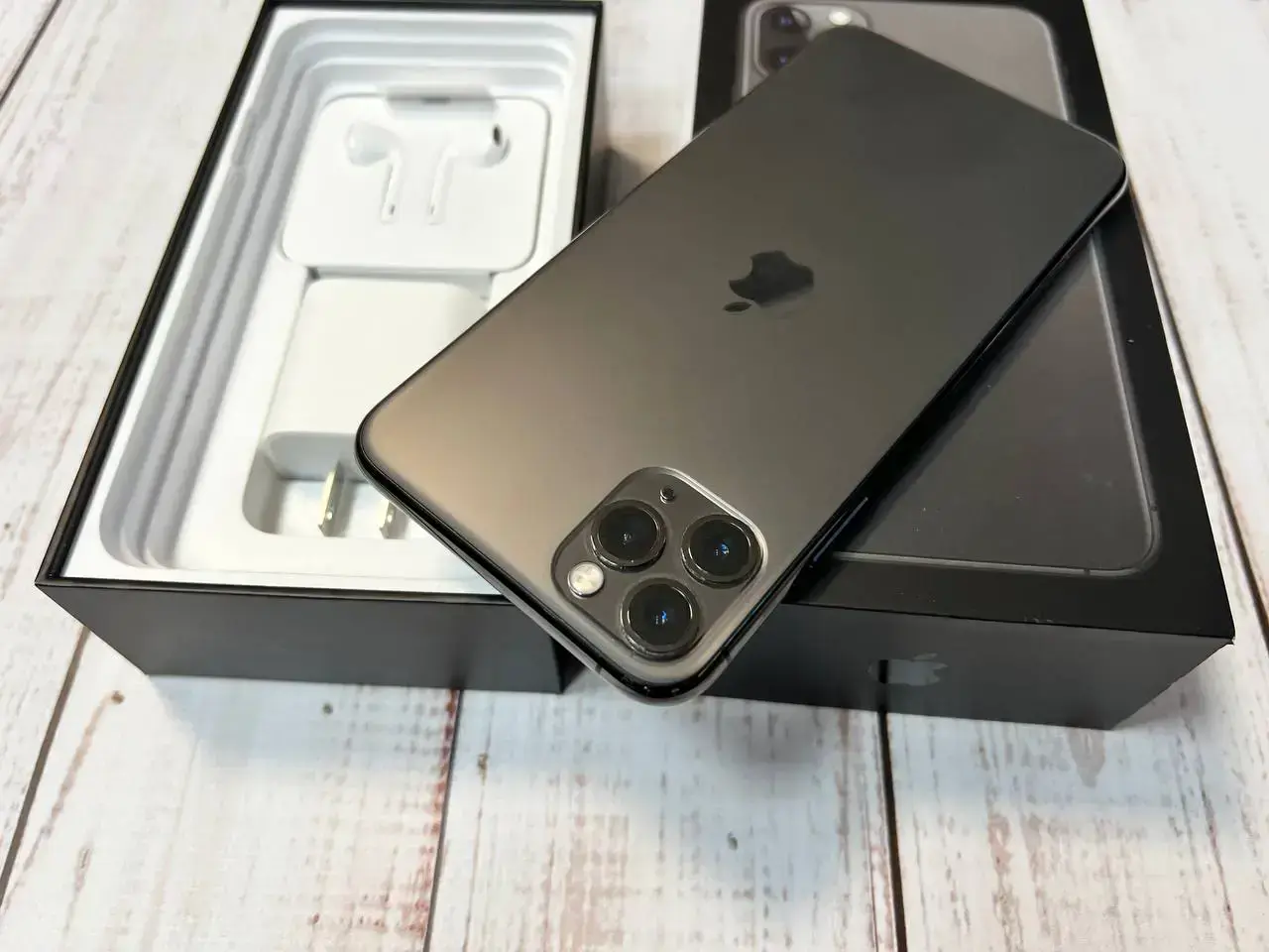 📲USED Apple iPhone 11 Pro Max 256GB Space Gray (MWH42),🔋85% (Стан - 9.9/10, Комплект - повний | гарантія - 1 міс.)