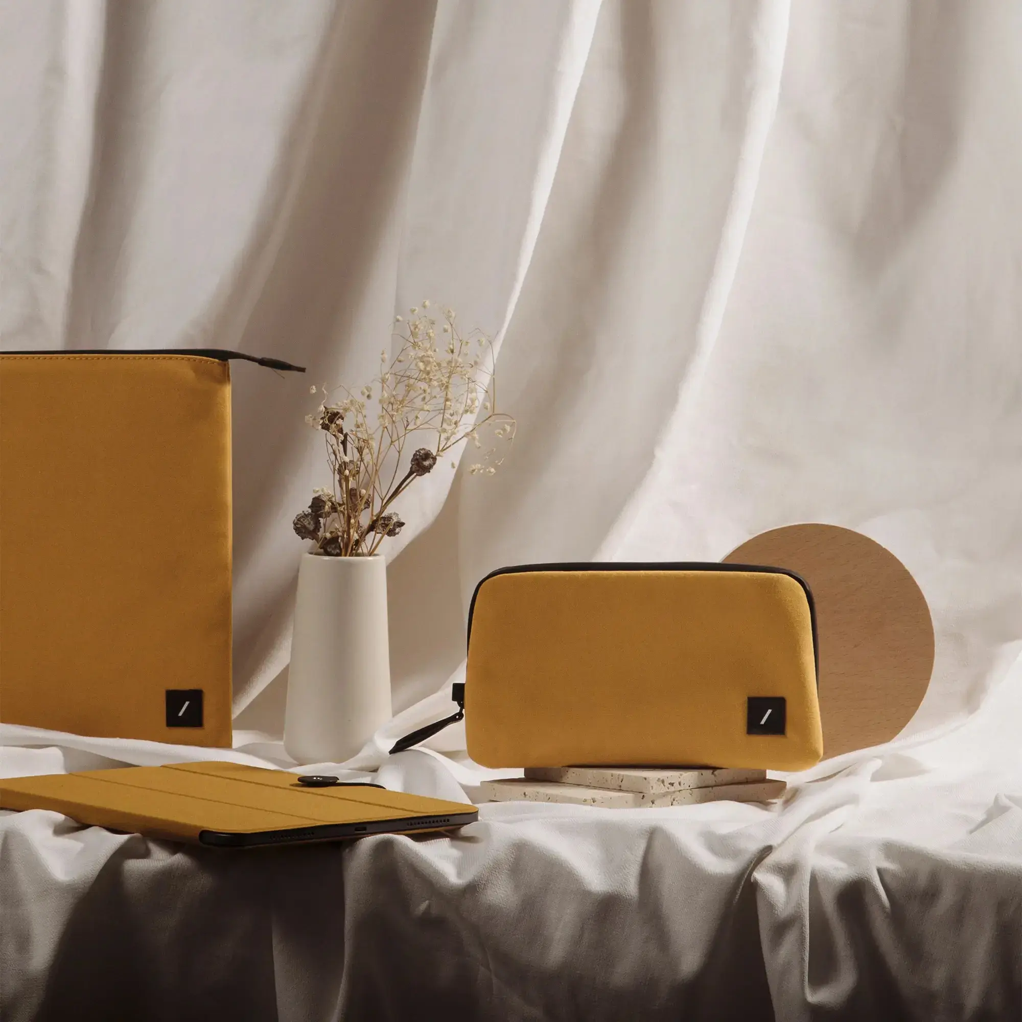 Чохол Native Union W.F.A Stow Lite Sleeve Case Kraft for MacBook Pro 16" (STOW-LT-MBS-KFT-16)