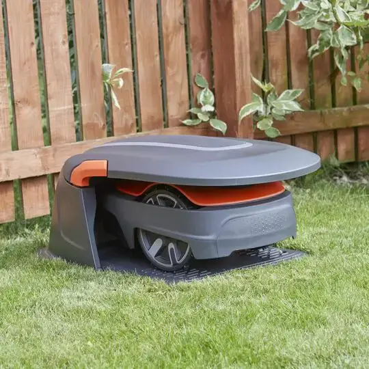 Газонокосарка-робот Flymo EasyLife 350 Robotic Lawn Mower