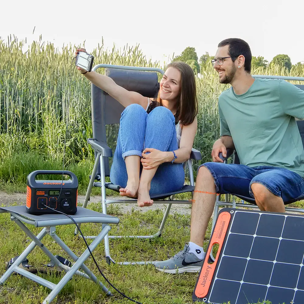Портативна зарядна станція Jackery Explorer 240EU