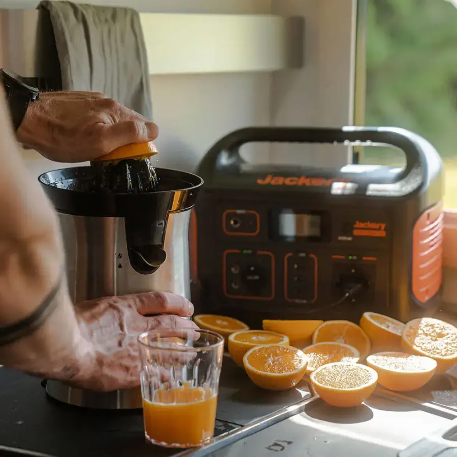 Портативна зарядна станція Jackery Explorer 500EU