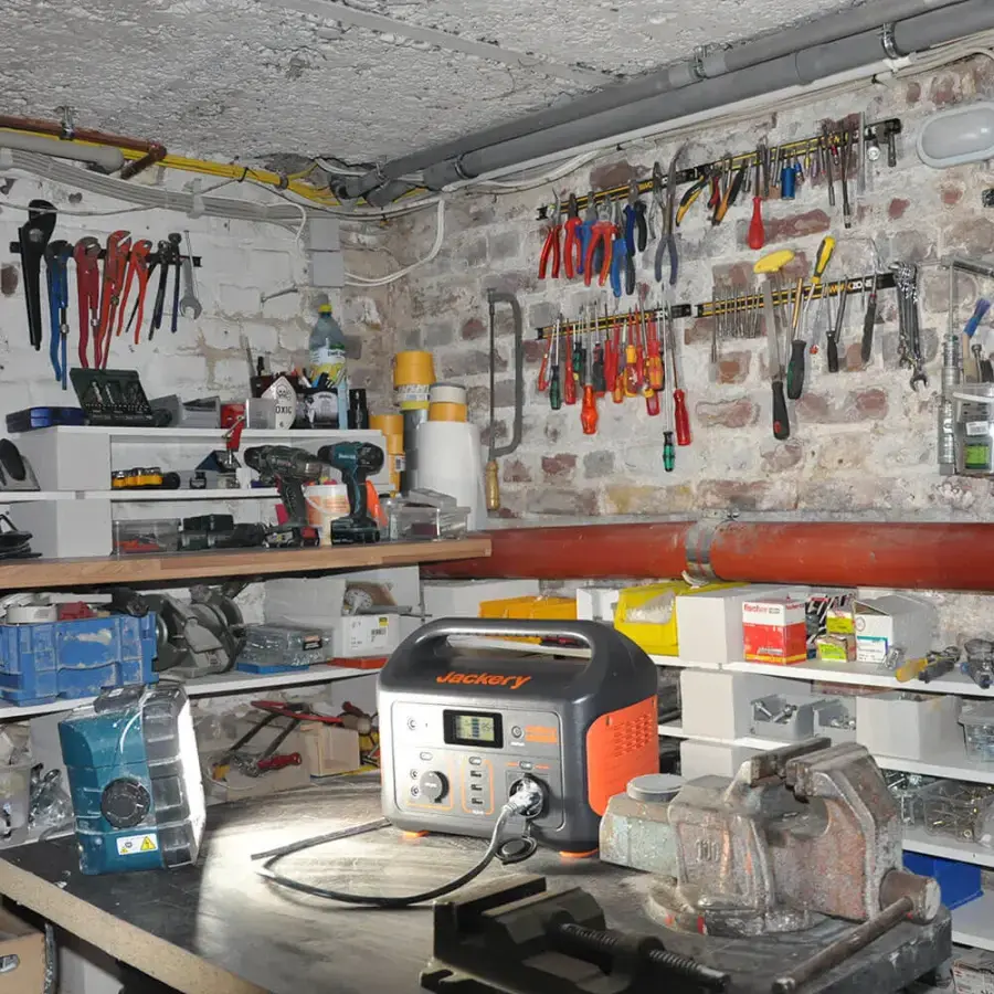 Портативна зарядна станція Jackery Explorer 500EU