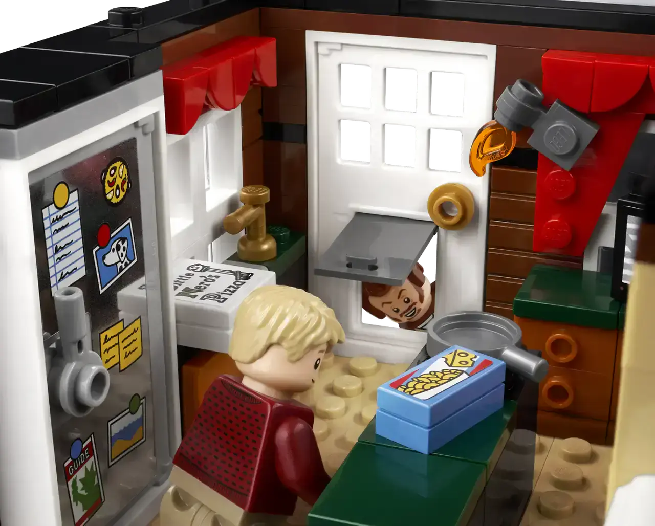 Блоковий конструктор LEGO Сам удома (21330)