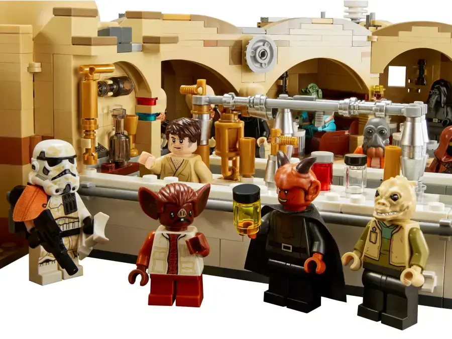 Блоковий конструктор LEGO Star Wars Mos Eisley Cantina (75290)