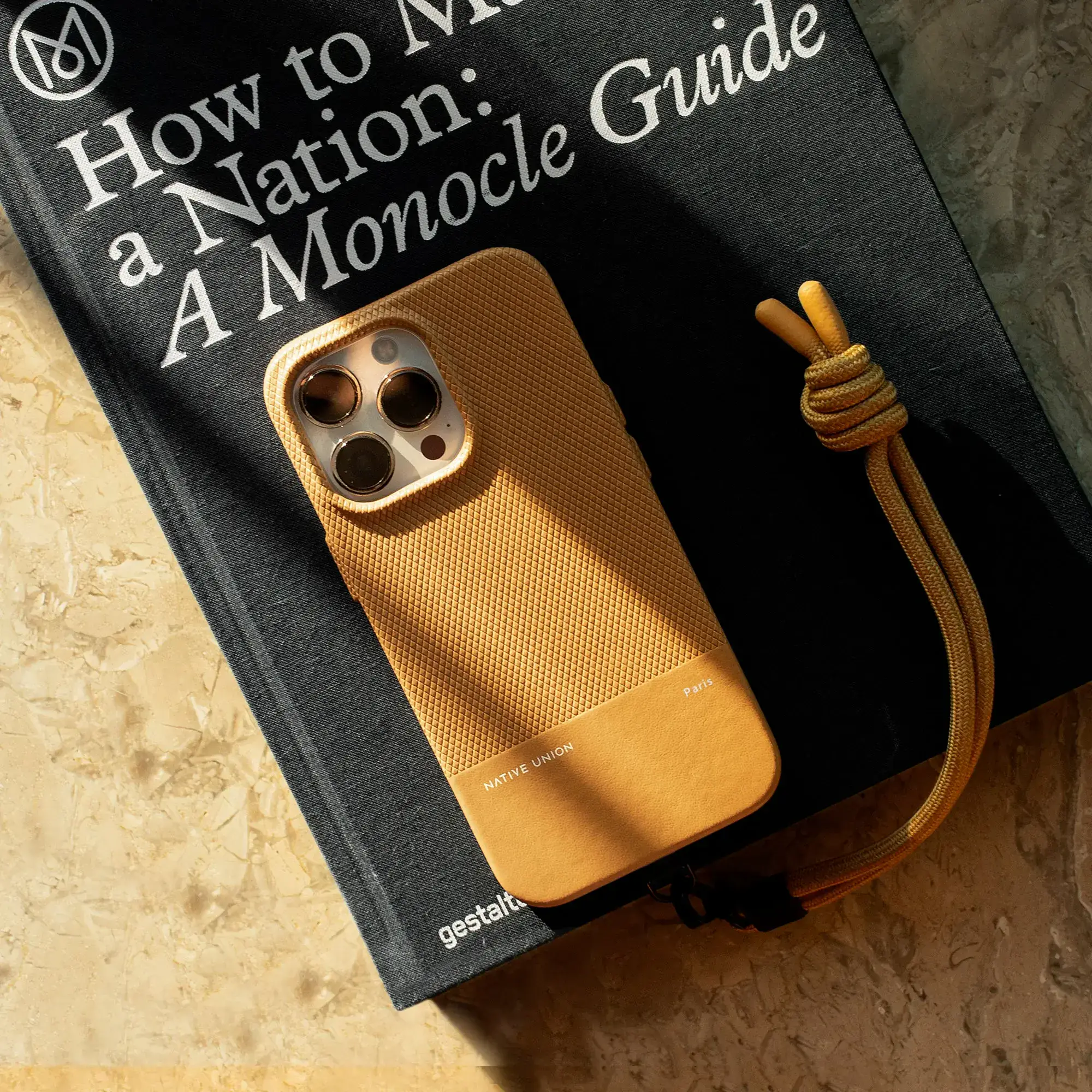 Чохол Native Union (RE) Classic Case for iPhone 15 - Kraft (RECLA-KFT-NP23)