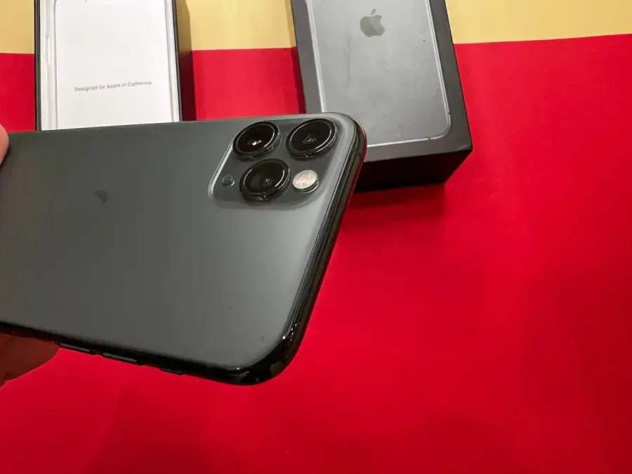 📲USED Apple iPhone 11 Pro 256GB Midnight Green (MWCQ2), 🔋100% (Состояние - 8/10, Комплект - iPhone, коробка | гарантия - 1 мес.)