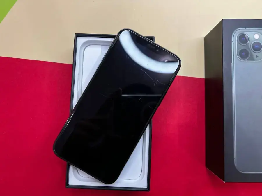 📲USED Apple iPhone 11 Pro 256GB Midnight Green (MWCQ2), 🔋100% (Состояние - 8/10, Комплект - iPhone, коробка | гарантия - 1 мес.)