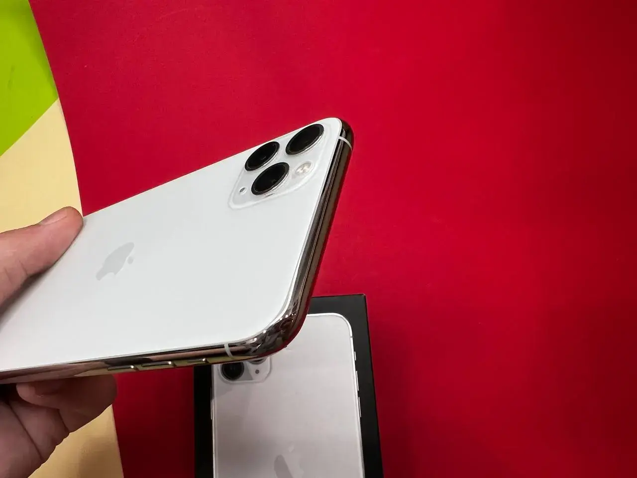 📲USED Apple iPhone 11 Pro Max 256GB Silver (MWH52),🔋88% (Состояние - 9/10, Комплект - iPhone, кабель зарядки | гарантия - 1 мес.)