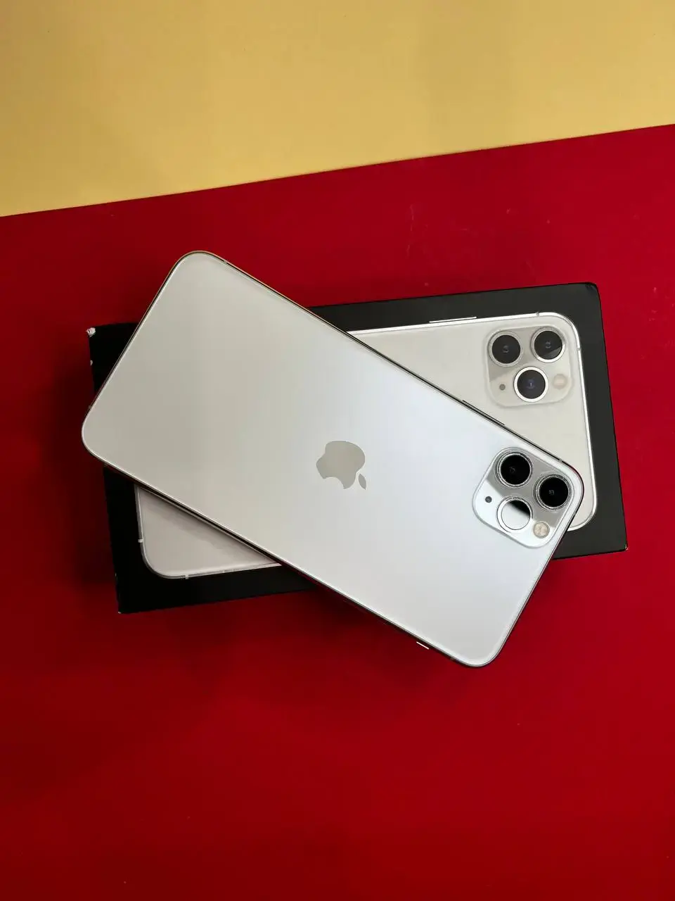 📲USED Apple iPhone 11 Pro Max 256GB Silver (MWH52),🔋88% (Состояние - 9/10, Комплект - iPhone, кабель зарядки | гарантия - 1 мес.)