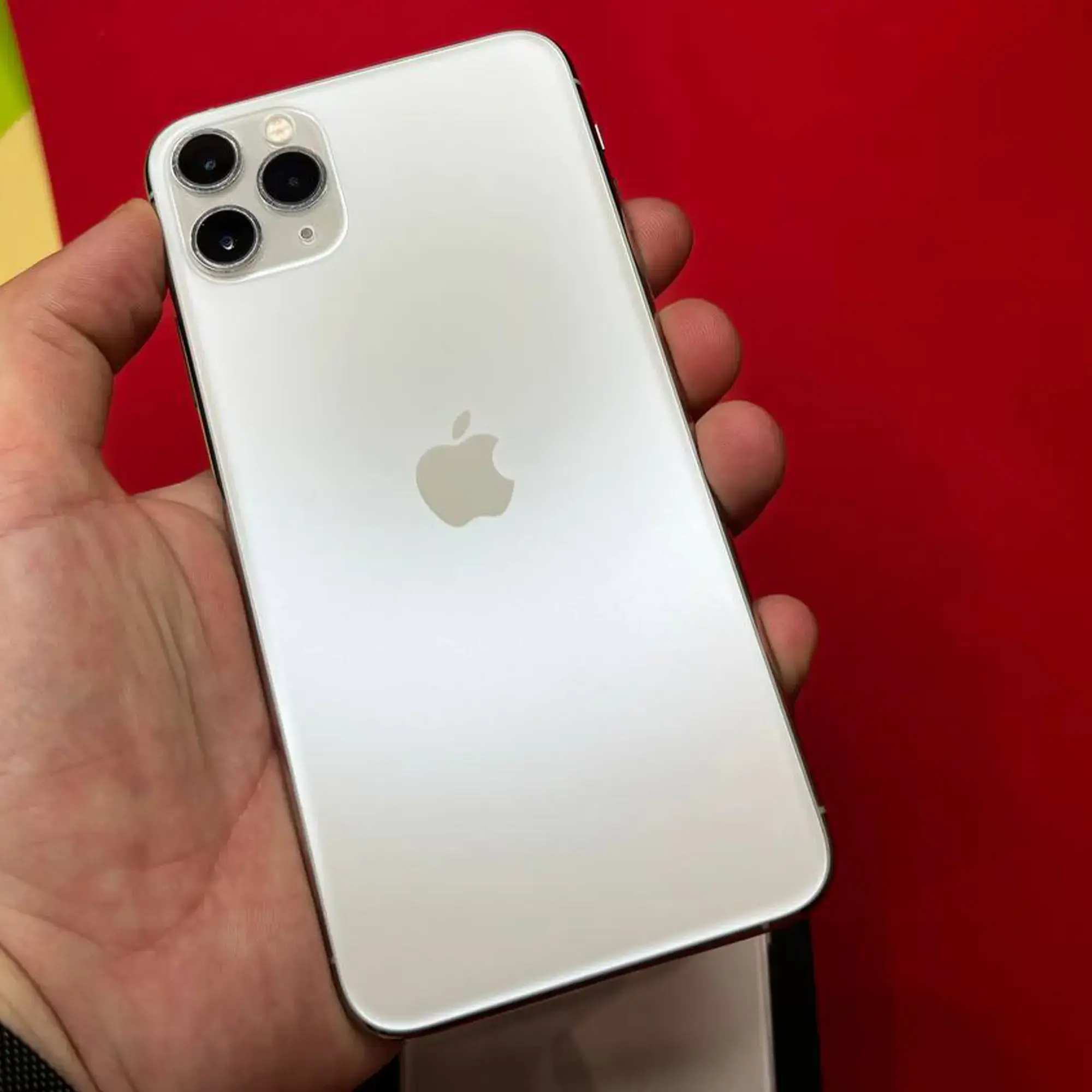 📲USED Apple iPhone 11 Pro Max 256GB Silver (MWH52),🔋88% (Стан - 9/10, Комплект - iPhone, кабель зарядки | гарантія - 1 міс.)