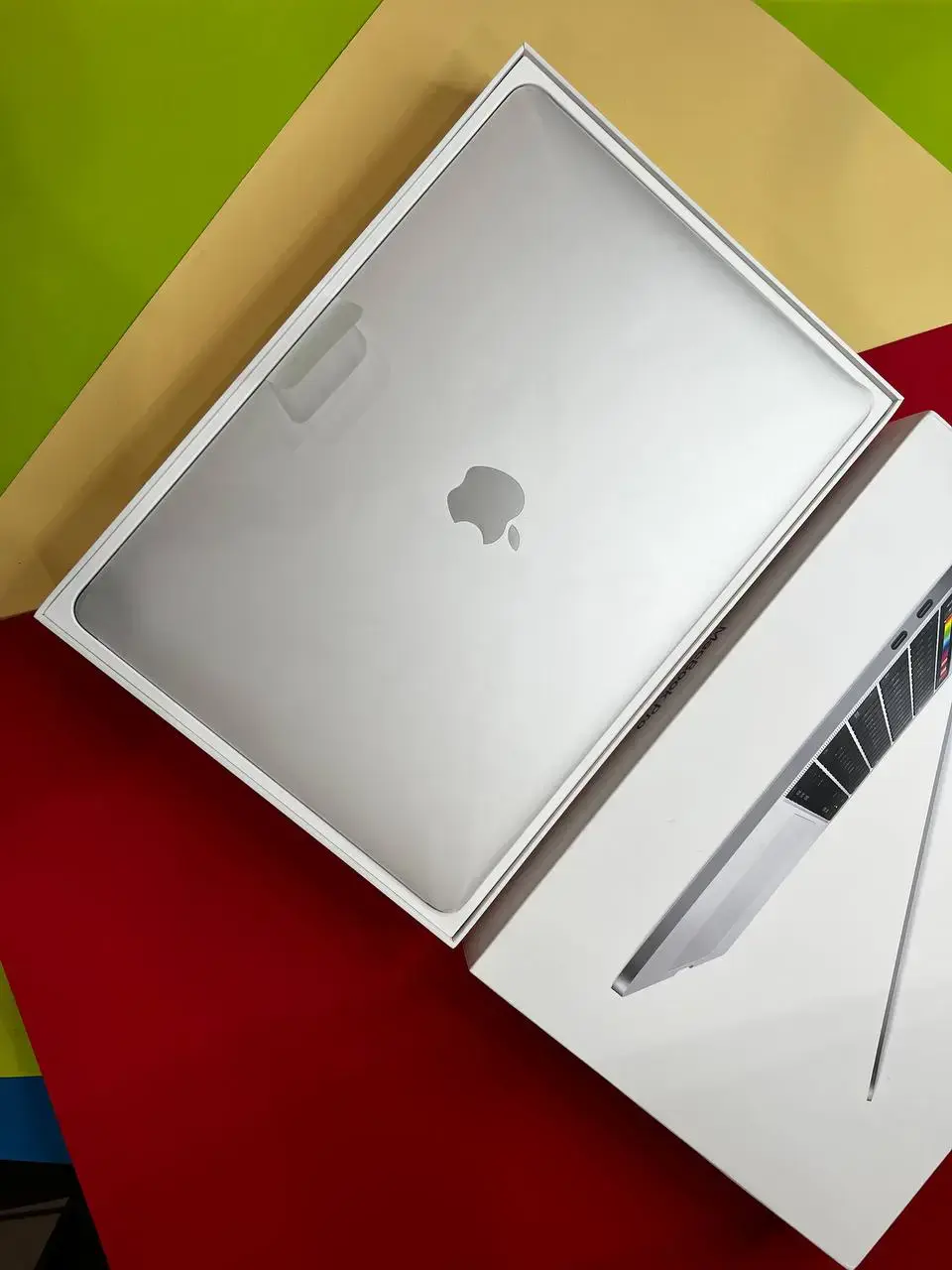 💻 USED MacBook Pro 13" Silver (MR9U2) 2018 (i5/8GB/256SSD), (Стан - 9/10. Комплект - повний, гарантія - 1 міс.) - Cycle 770