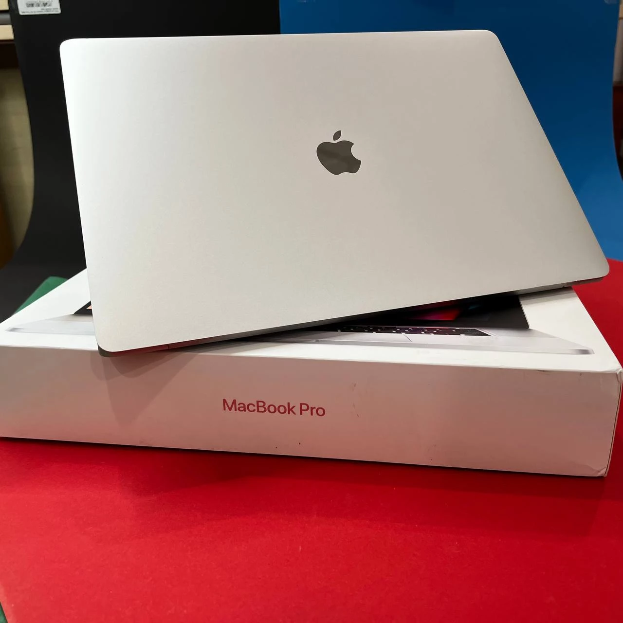 💻 USED MacBook Pro 16" Silver (Z0Y3000HL) 2019, (i9/32GB/1TB/4GB) (Состояние - 9/10. Комплект - полное | гарантия - 1 мес.) - Cycle 583