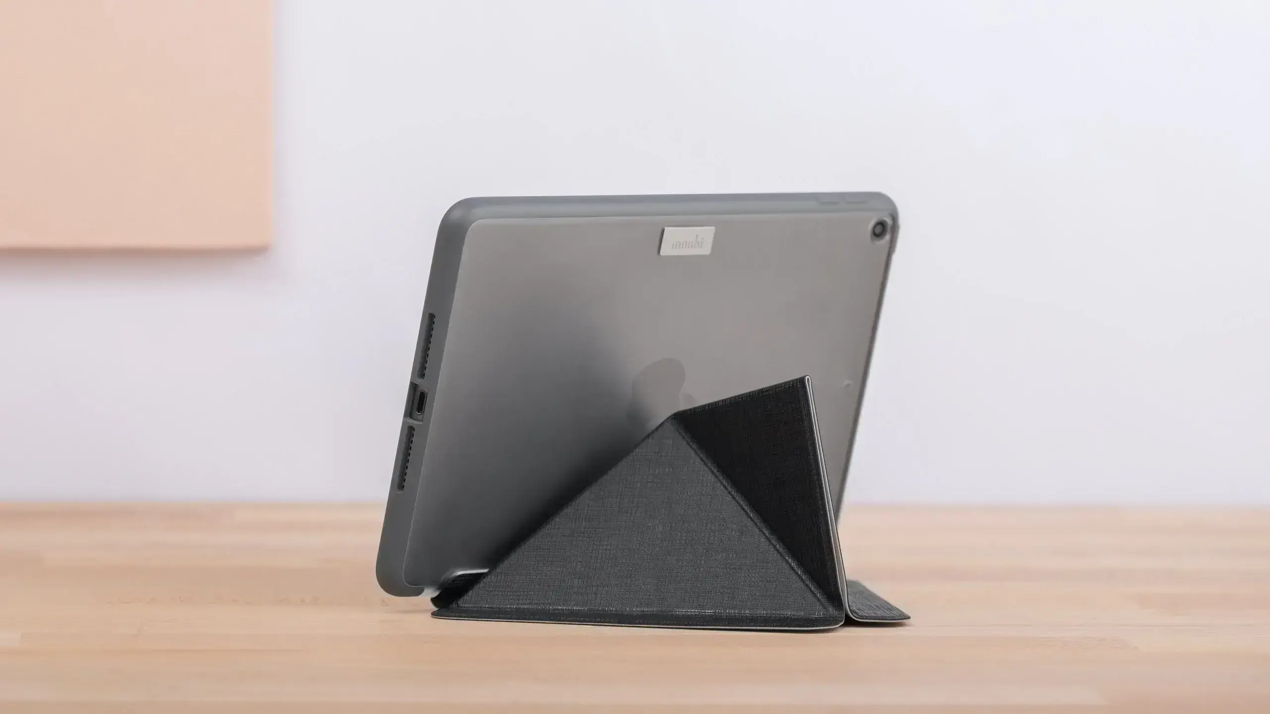Moshi VersaCover Case with Folding Cover Charcoal Black for iPad Pro 11" (4th/1st Gen) (99MO231601)