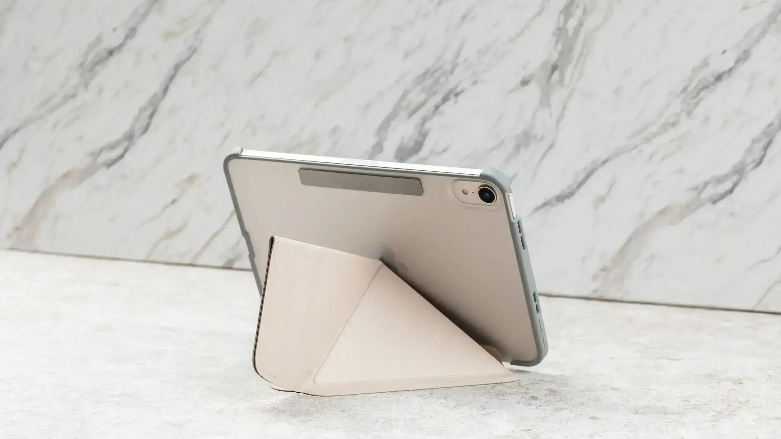 Moshi VersaCover Case with Folding Cover Savanna Beige for iPad Pro 11" (4th/1st Gen) (99MO231602)