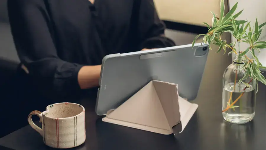 Moshi VersaCover Case with Folding Cover Savanna Beige for iPad Pro 11" (4th/1st Gen) (99MO231602)