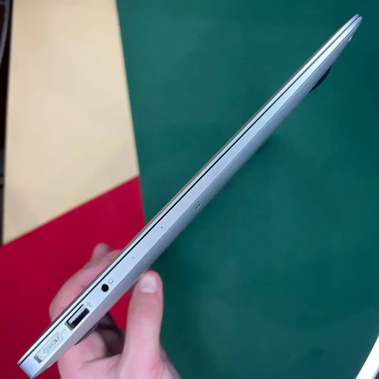 💻 USED Apple MacBook Air 13" (MMGF2) 2015, (i5/8GB/128GB) (Стан - 8.5/10 | гарантія - 1 міс.) - Cycle - 9