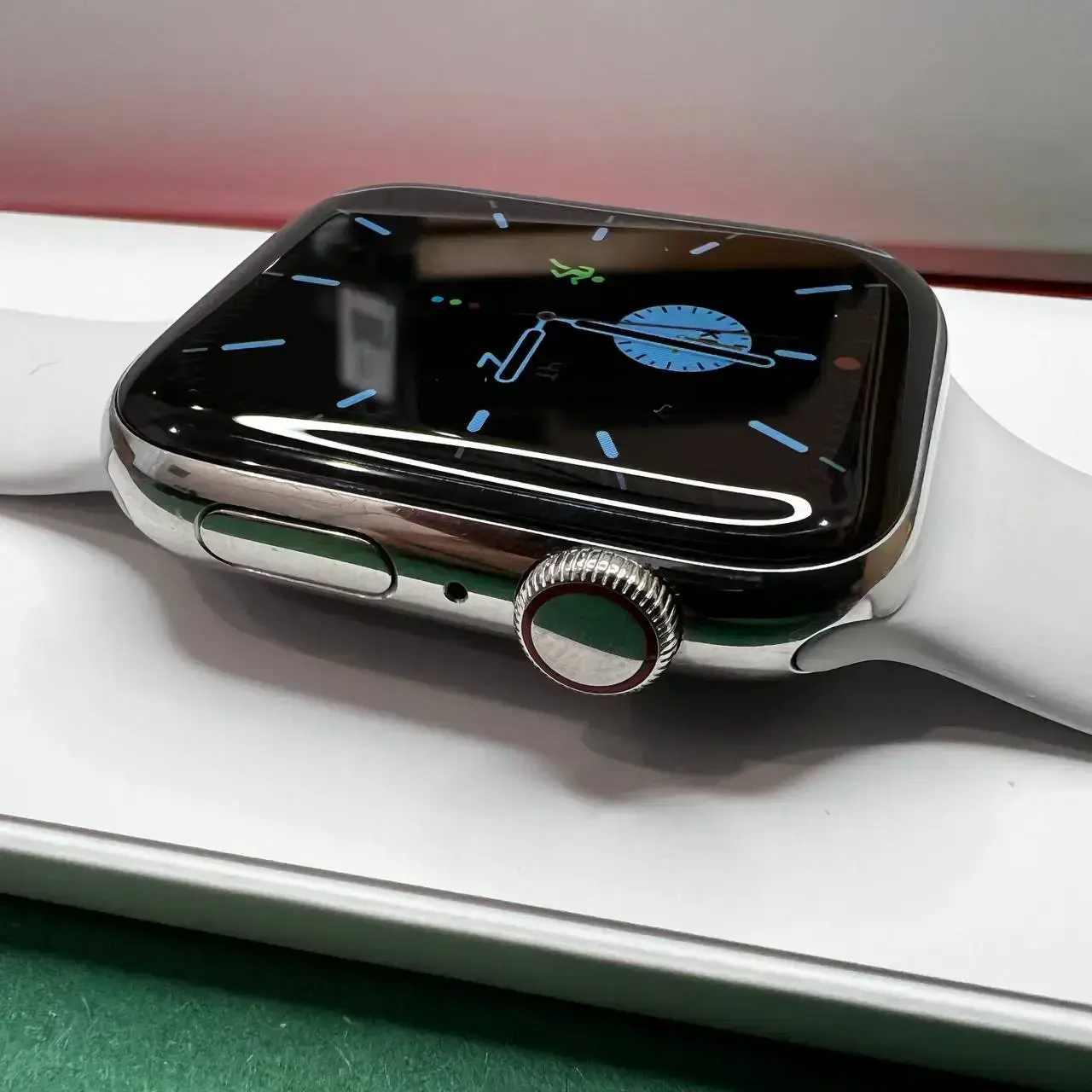 ⏰USED Apple Watch Series 4 (GPS + Cellular) 44mm Stainless Steel Case with White Sport Band (MTV22, MTX02),🔋91%(Стан - 9/10, комплект повний, гарантія - 1 міс.)