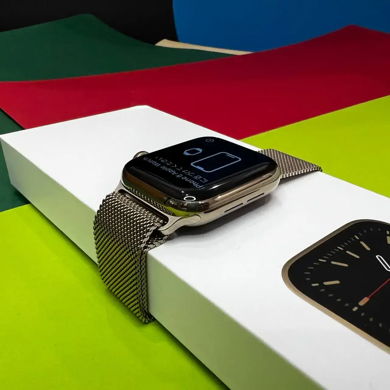 USED Apple Watch Series 6 GPS + Cellular 40mm Gold Stainless Steel Case (M02X3, M06W3)