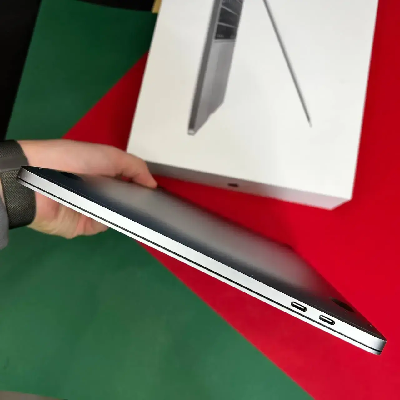 💻 USED MacBook Pro 13" Space Gray (MXK32) 2020 (i5/8GB/256SSD), (Стан - 8.9/10. Комплект - повний, гарантія - 1 міс.) - Cycle 280