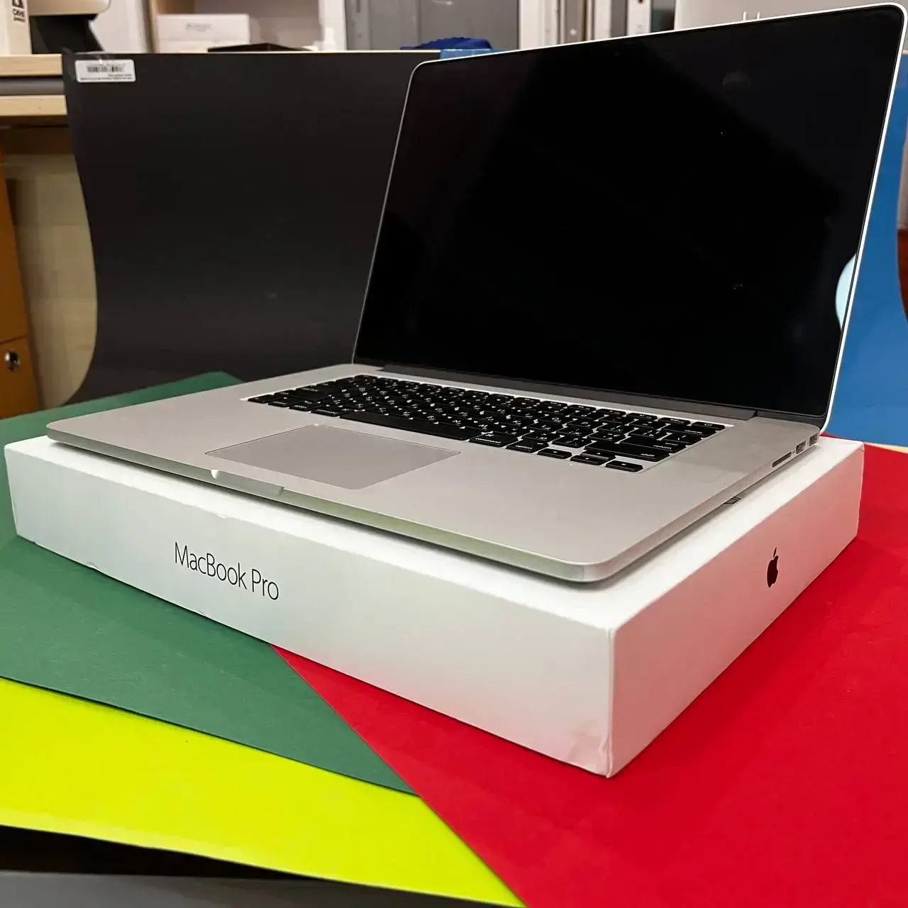 💻 USED MacBook Pro 15" Silver (MJLQ2) 2015, (i7/16GB/256GB) (Состояние - 9/10. Комплект - полный | гарантия - 1 мес.)