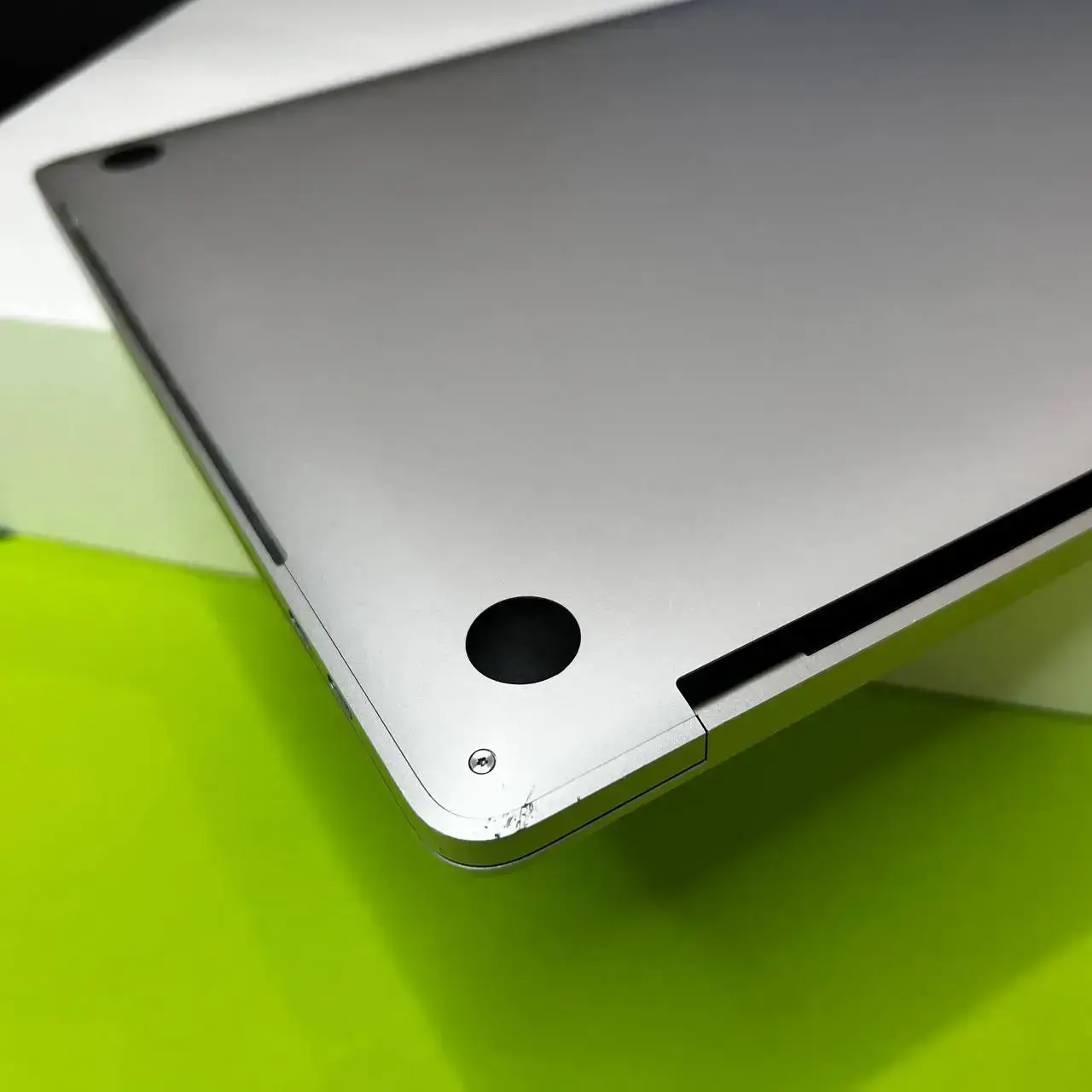 💻 USED MacBook Pro 15" Silver (MLW82) 2016, (i7/16GB/512GB) (Состояние - 8.8/10. Комплект - полное | гарантия - 1 мес.) - Cycle 605