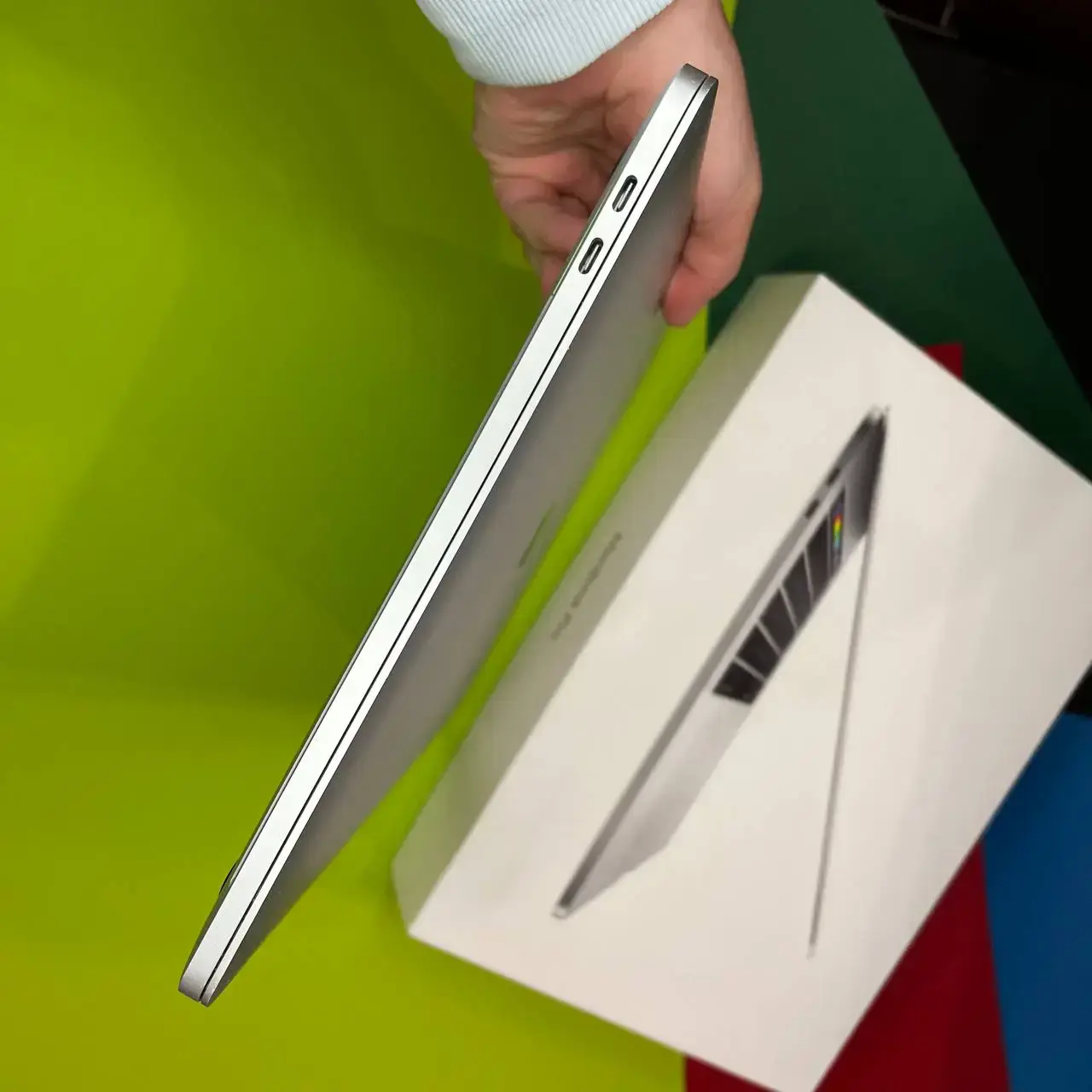 💻 USED MacBook Pro 15" Silver (MLW82) 2016, (i7/16GB/512GB) (Состояние - 8.8/10. Комплект - полное | гарантия - 1 мес.) - Cycle 605