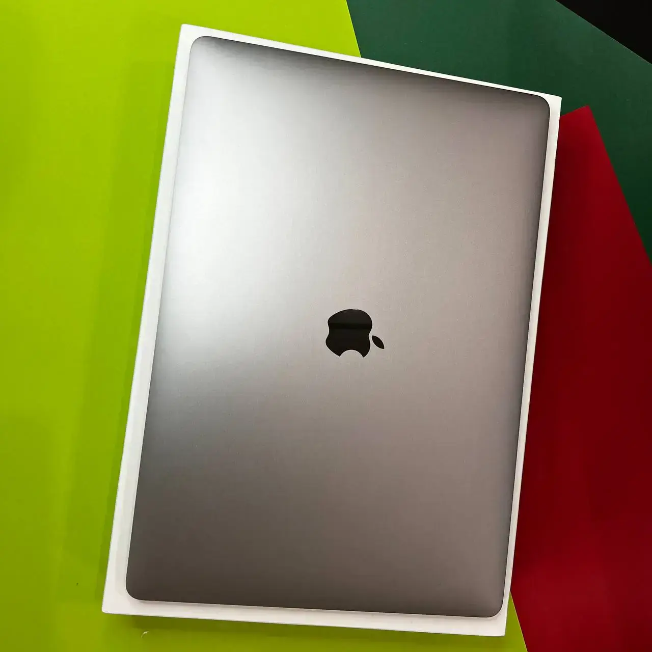 💻 USED MacBook Pro 15" Space Gray (MR932) 2018, (Стан - 9/10. Комплект - MacBook + З.П. | гарантія - 1 міс.) - Cycle 446 (рекомендується заміна)