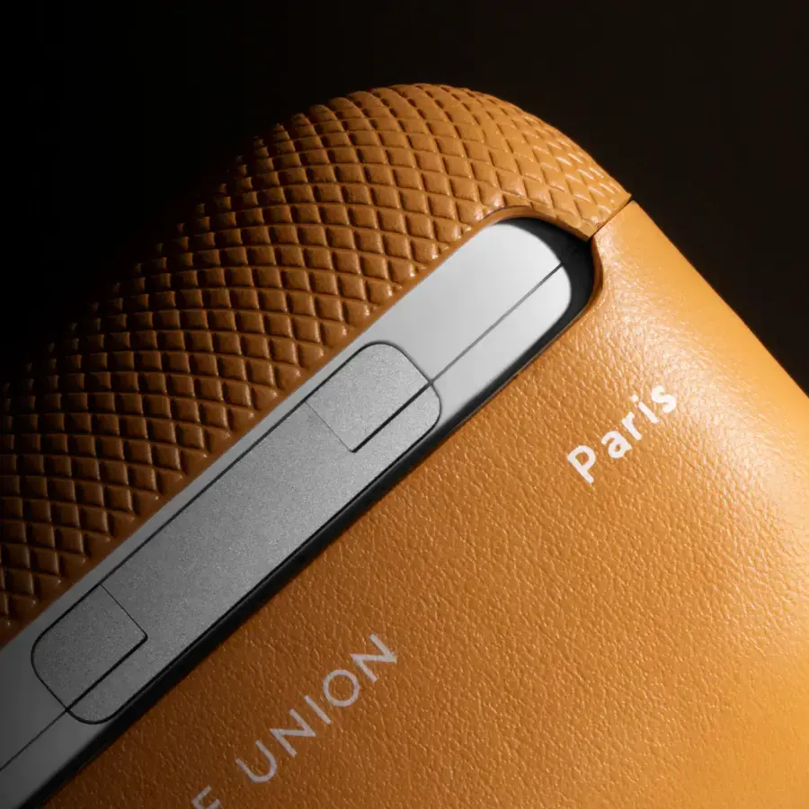 Чехол Native Union (RE) Classic Case Kraft for Airpods Pro 2nd Gen (APPRO2-LTHR-KFT)