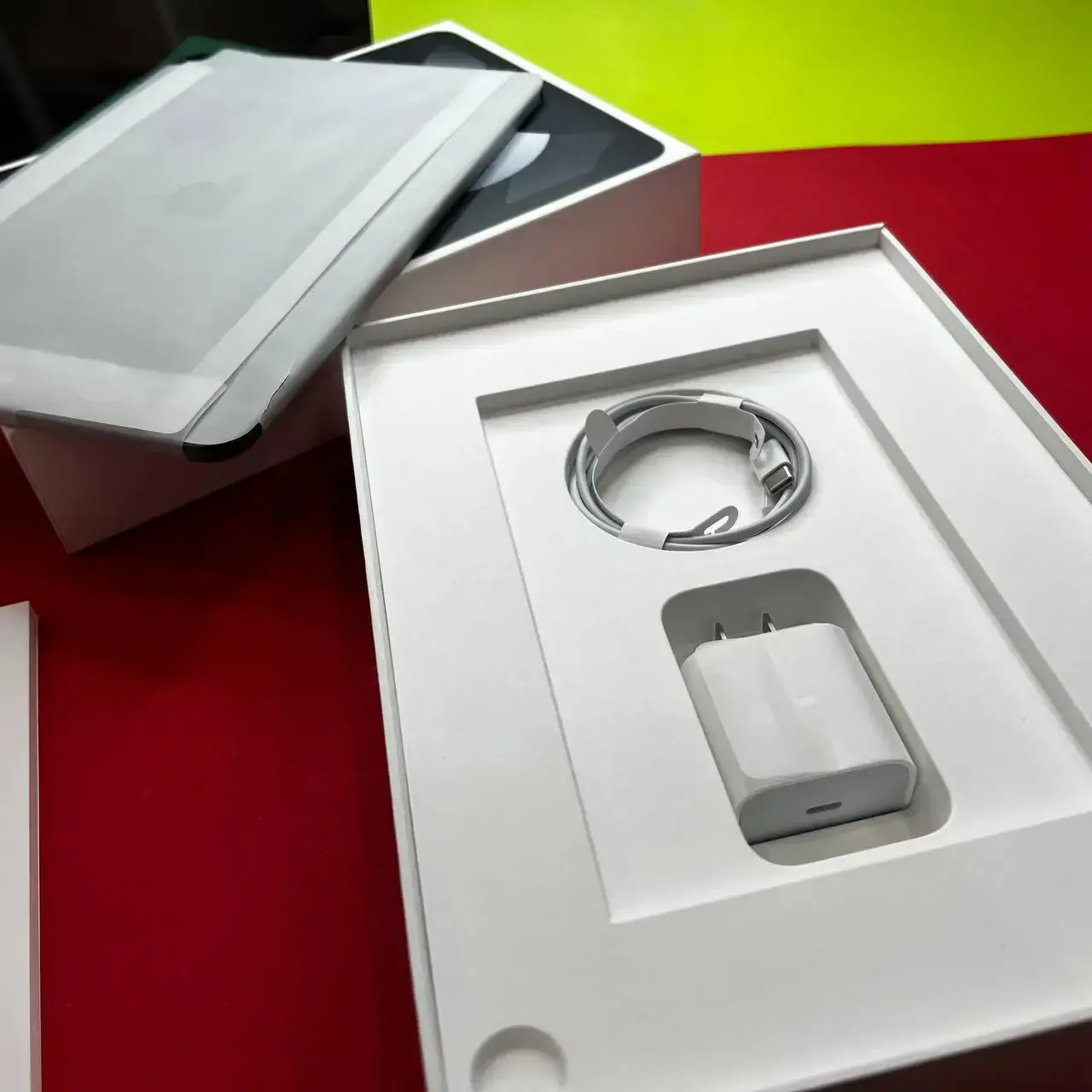 📲OPEN BOX iPad Air 5 10.9'' Wi-Fi 64GB Space Gray (MM9C3), открытая коробка, активирован 05.03.2023, гарантия 12 месяцев