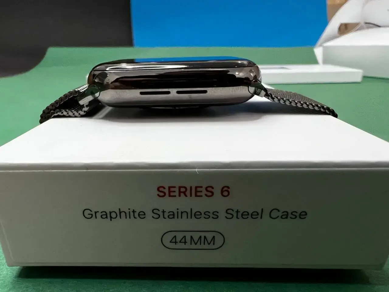 ⏰USED Apple Watch Series 6 GPS + Cellular 44mm Graphite Stainless Steel Case with Graphite Milanese Loop (M07R3, M09J3),🔋81%(Стан - 10/10, комплект повний, гарантія - 1 міс.)