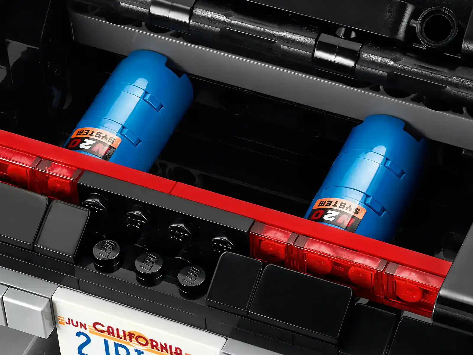 Авто-конструктор LEGO Technic Dom's Dodge Charger (42111)
