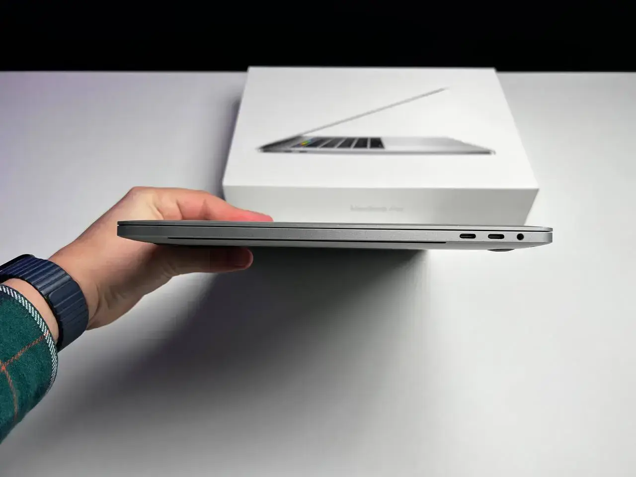 💻 MacBook Pro 15" Silver (MLW72) 2016 (Стан - 8.5/10. Комплект - повний | гарантія - 1 міс.) - Cycle 0