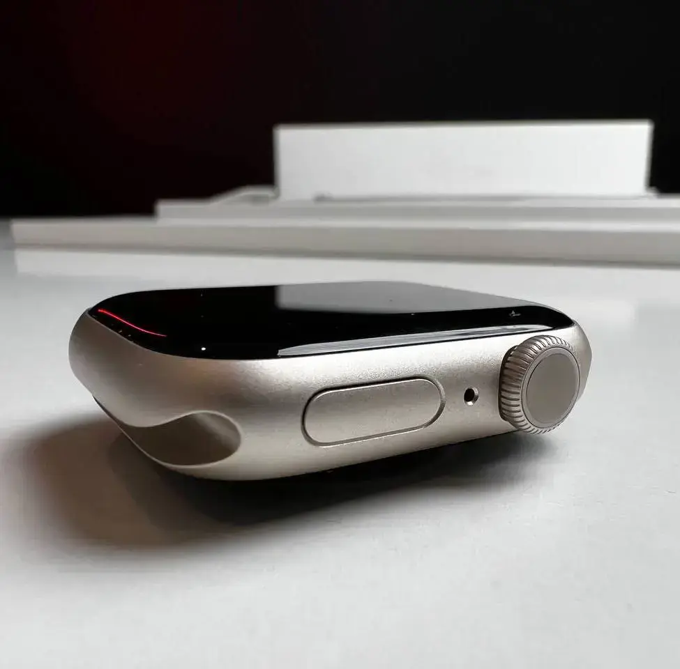⏰OPEN BOX Apple Watch Series 8 GPS 41mm Starlight Aluminum Case with Starlight Sport Band - Regular (MNP63)