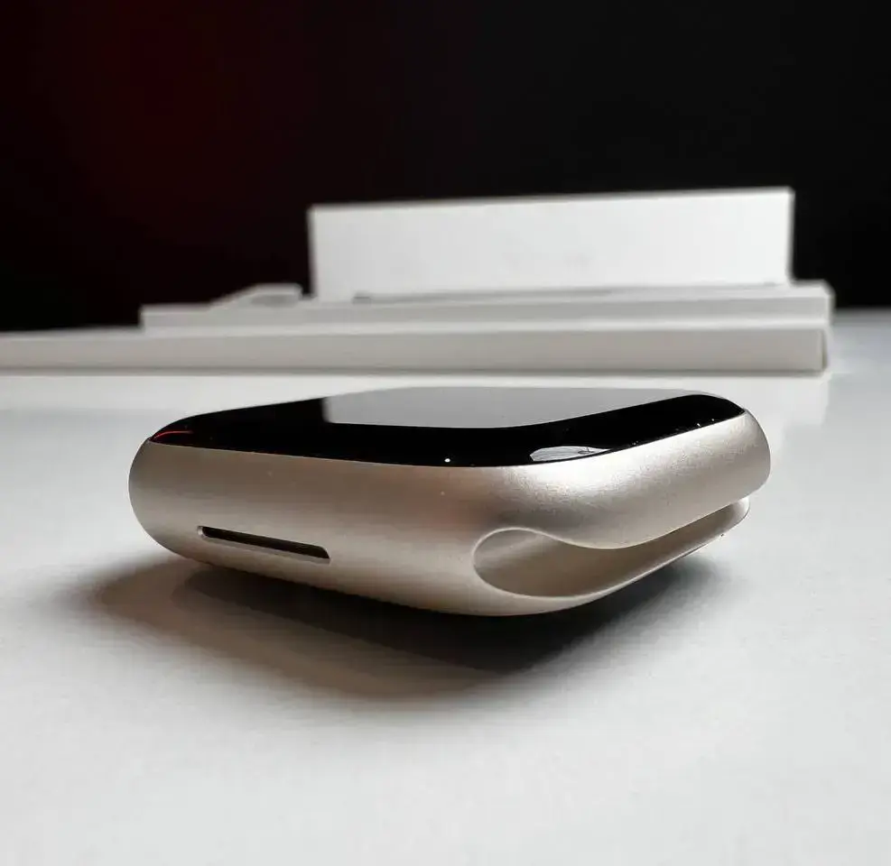 ⏰OPEN BOX Apple Watch Series 8 GPS 41mm Starlight Aluminum Case with Starlight Sport Band - Regular (MNP63)