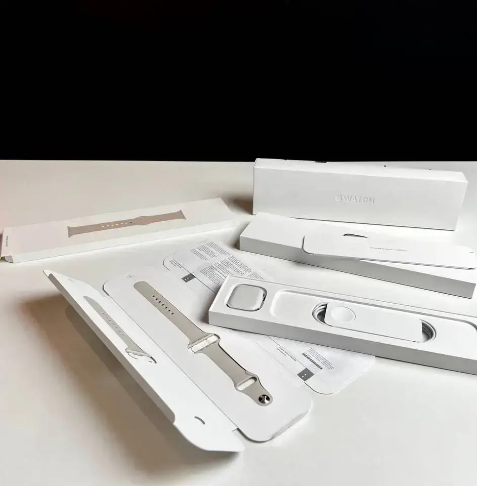 ⏰OPEN BOX Apple Watch Series 8 GPS 41mm Starlight Aluminum Case with Starlight Sport Band - Regular (MNP63)