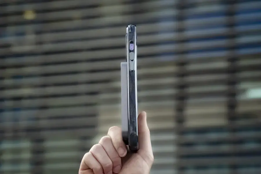 Портативний зарядний пристрій LAUT Power Charge Crystal with MagSafe Power Bank 5000mAh - Black (L_PCC_BK)