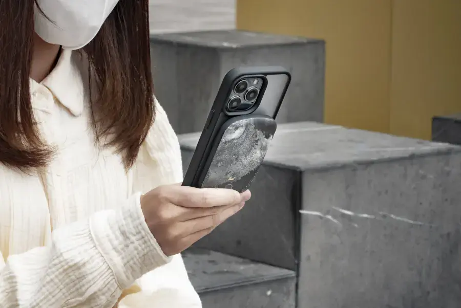 Портативний зарядний пристрій LAUT Power Charge Handy with MagSafe Power Bank 5000mAh - Black (L_PCH_BM)