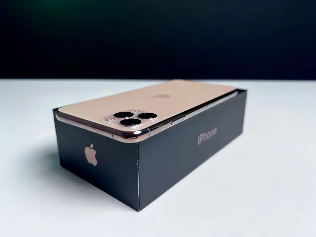 📲USED Apple iPhone 11 Pro Max 64GB Gold (MWH12) 🔋100% (Состояние - 9.9/10, Комплект - iPhone, коробка | гарантия - 1 мес.)