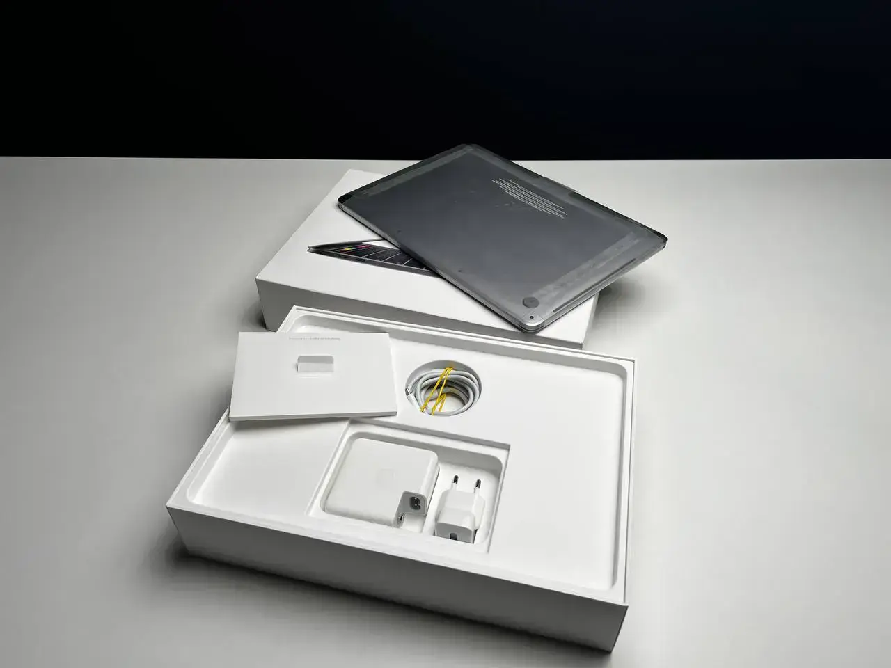 💻 USED MacBook Pro 13" Space Gray (MR9R2) 2018 (Стан - 9/10. Комплект - повний | гарантія - 1 міс.) - Cycle 0
